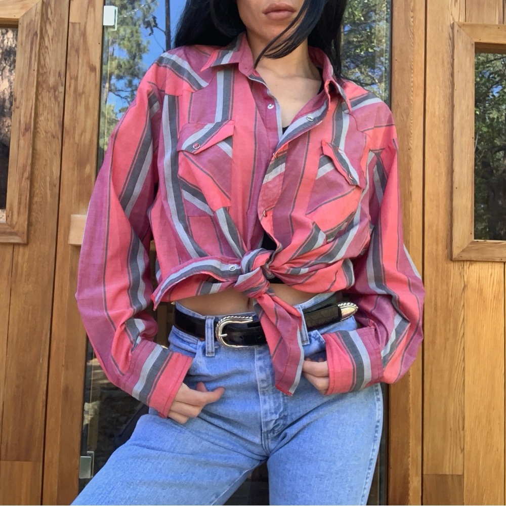 Gorgeous Vintage Americana Western Button Down Striped Shirt